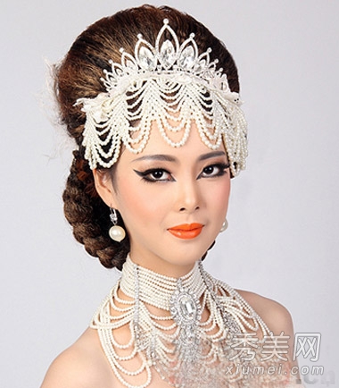 韩式新娘发型图片，小巷深处的时尚秘密与新娘发型潮流揭秘