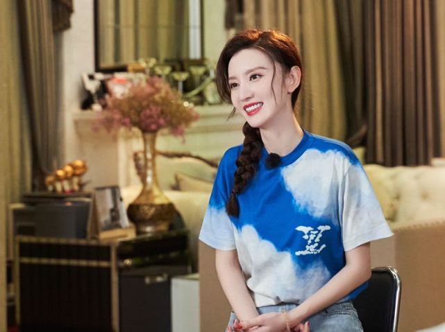 张萌独家采访揭秘，小巷中的隐藏美食天堂探索之旅