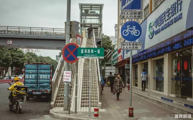 汇绿5，小巷特色小店与重新上市的独特魅力探讨