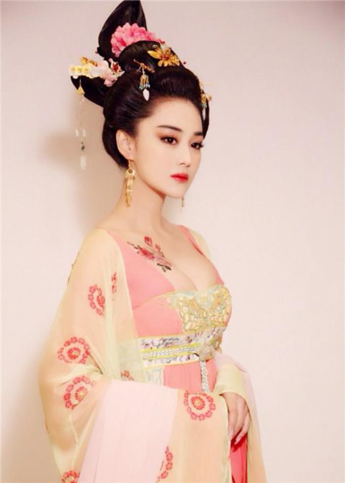 边城浪子演员表，角色塑造与演员阵容的双向影响