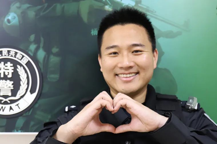 常书欣最新作品警王，日常温馨趣事与友情纽带探秘