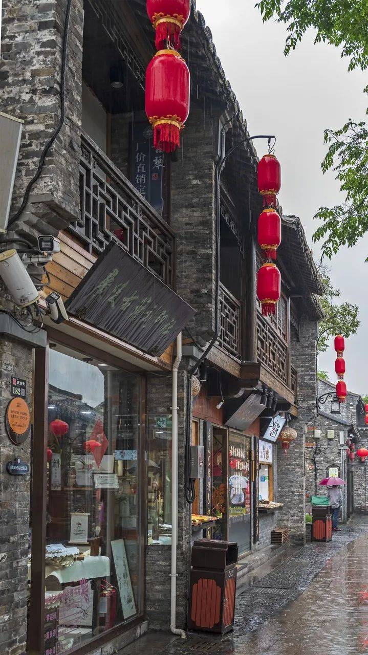 依兰最新疫情下的独特小巷风情与隐藏小店探秘揭秘