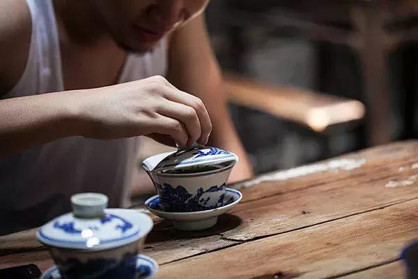 茶资讯更新速递，小巷深处的特色茶店探秘